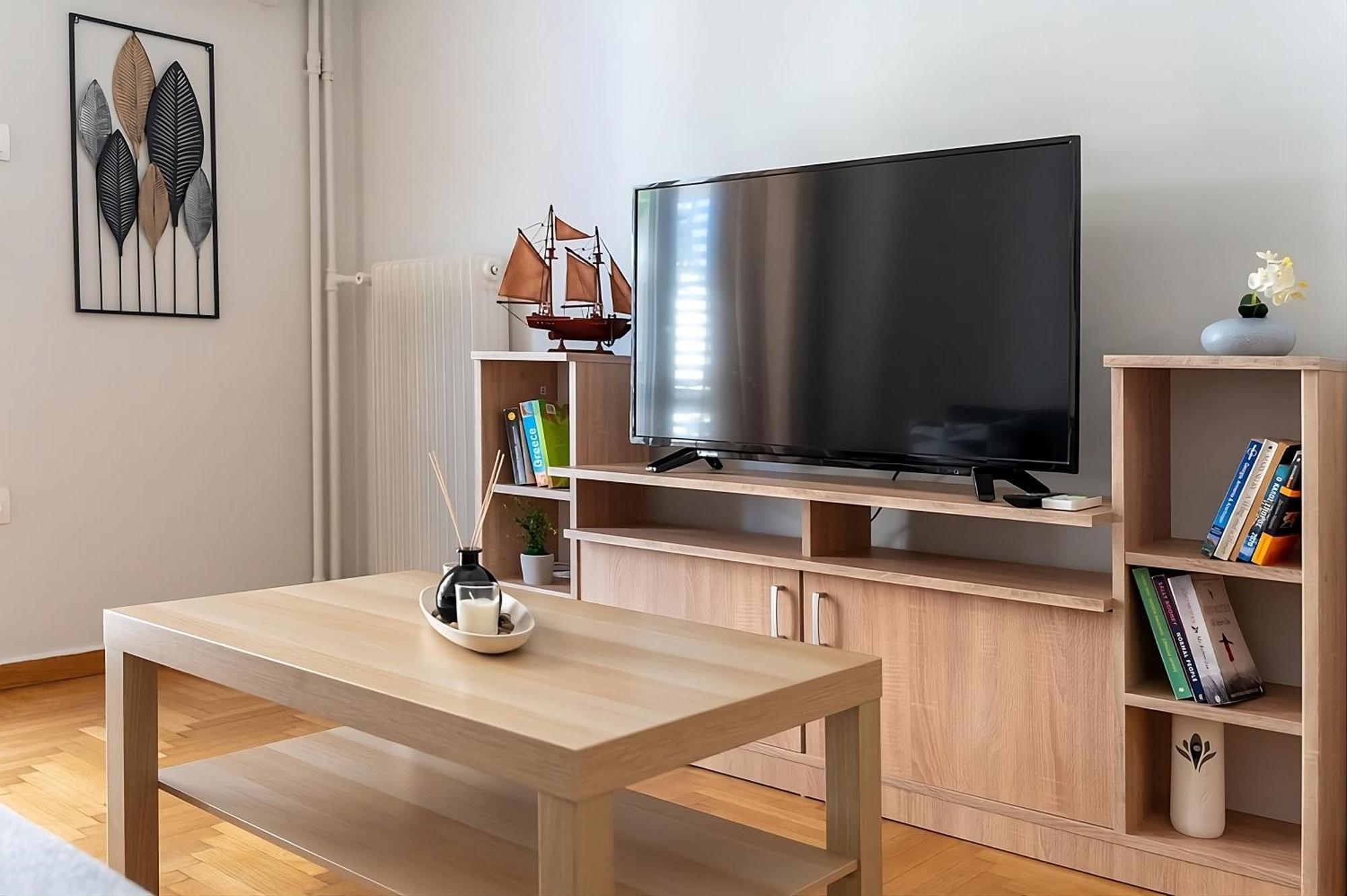 Entire Apt, 3Rd Floor, 1 Bedroom Атина Екстериор снимка