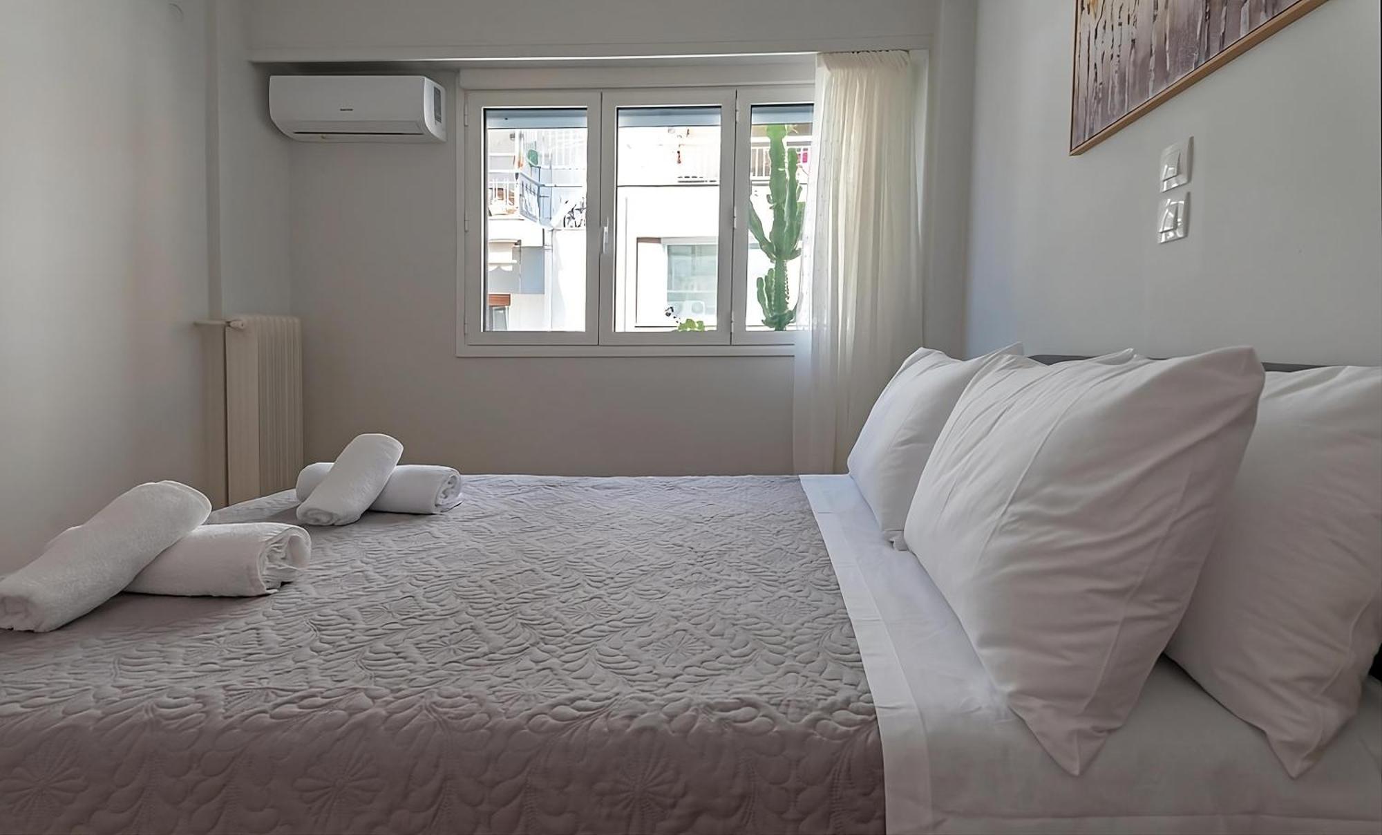 Entire Apt, 3Rd Floor, 1 Bedroom Атина Екстериор снимка
